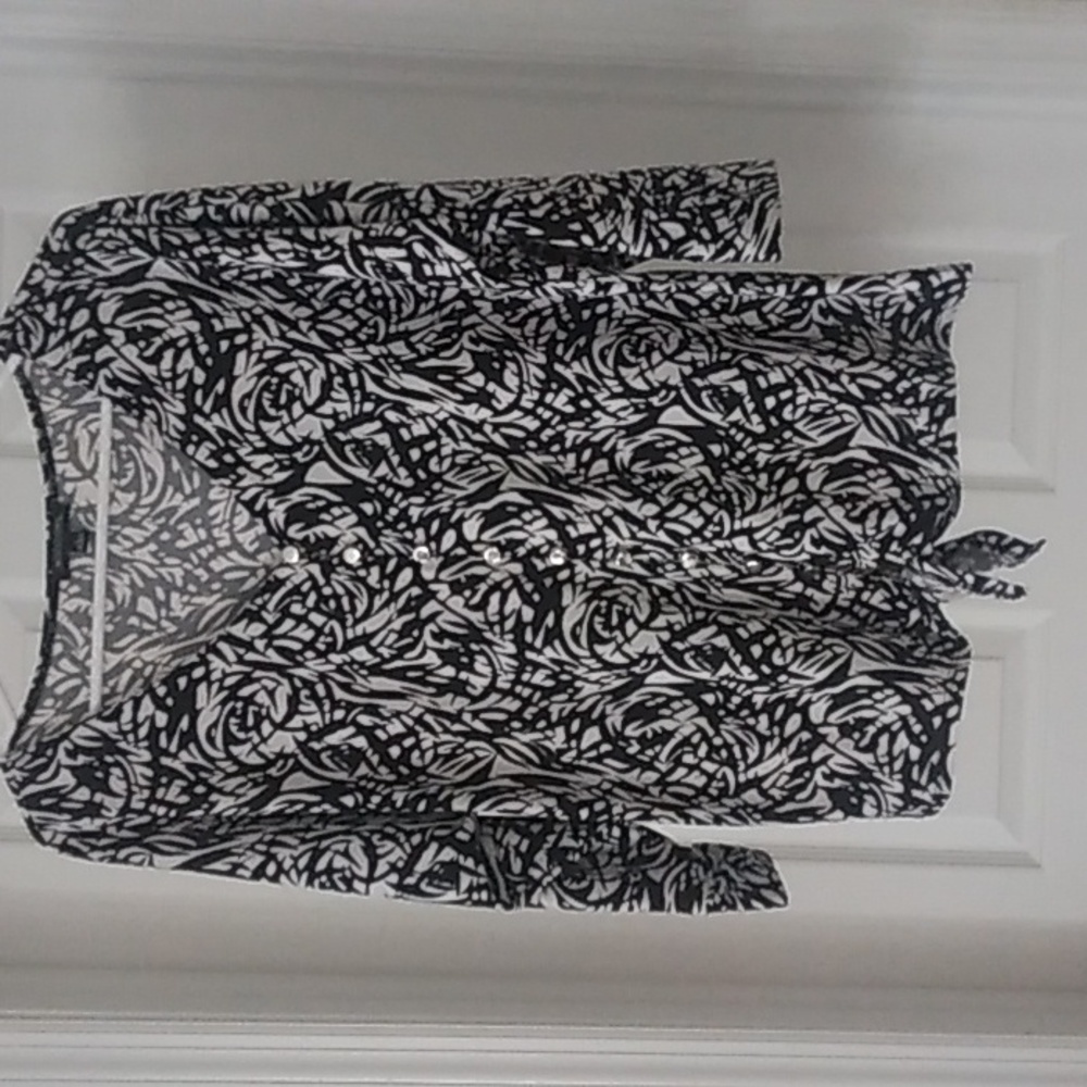 Notations womens top L